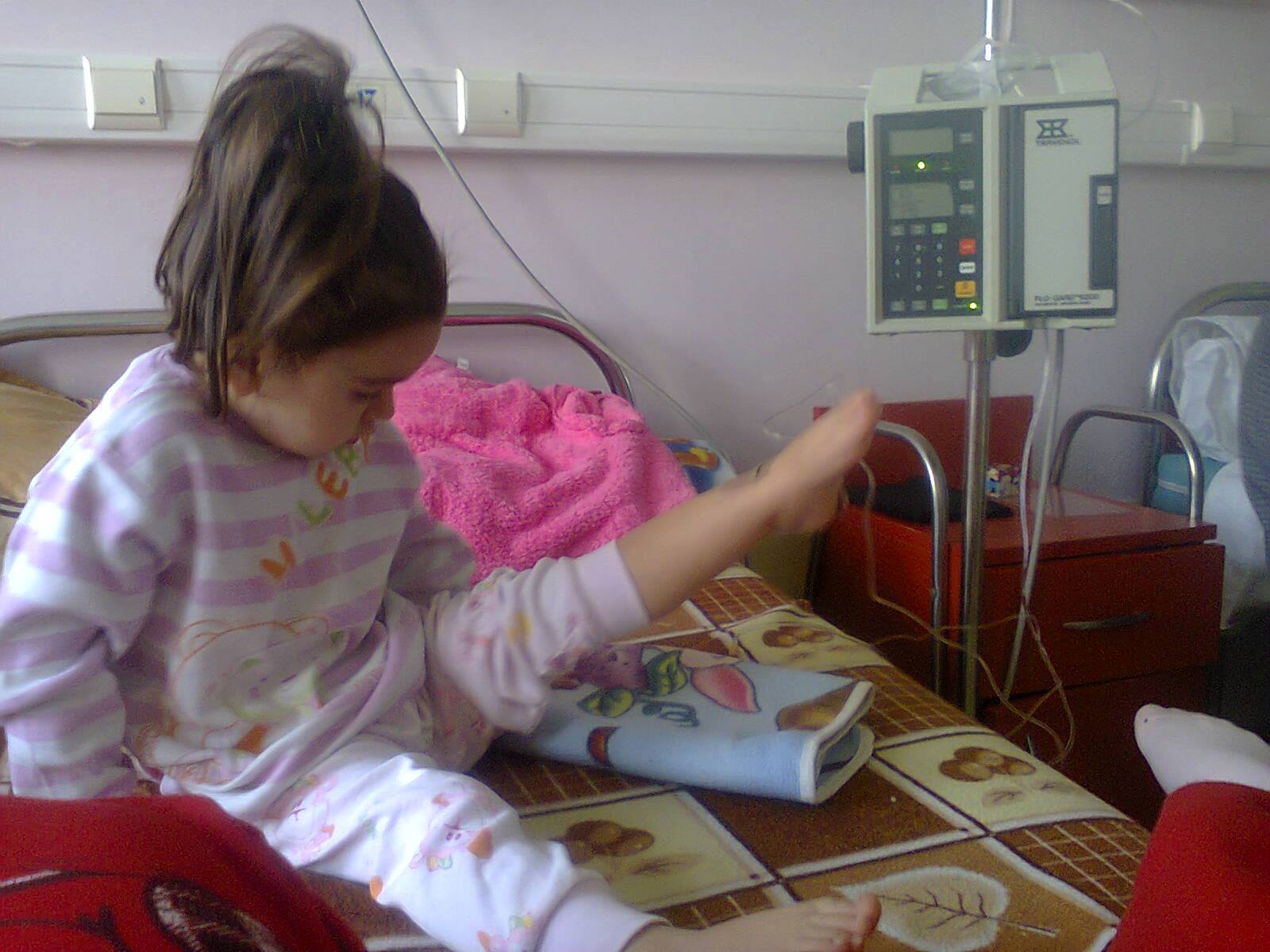 Pentru micuta, spitalul a devenit a doua ei casa