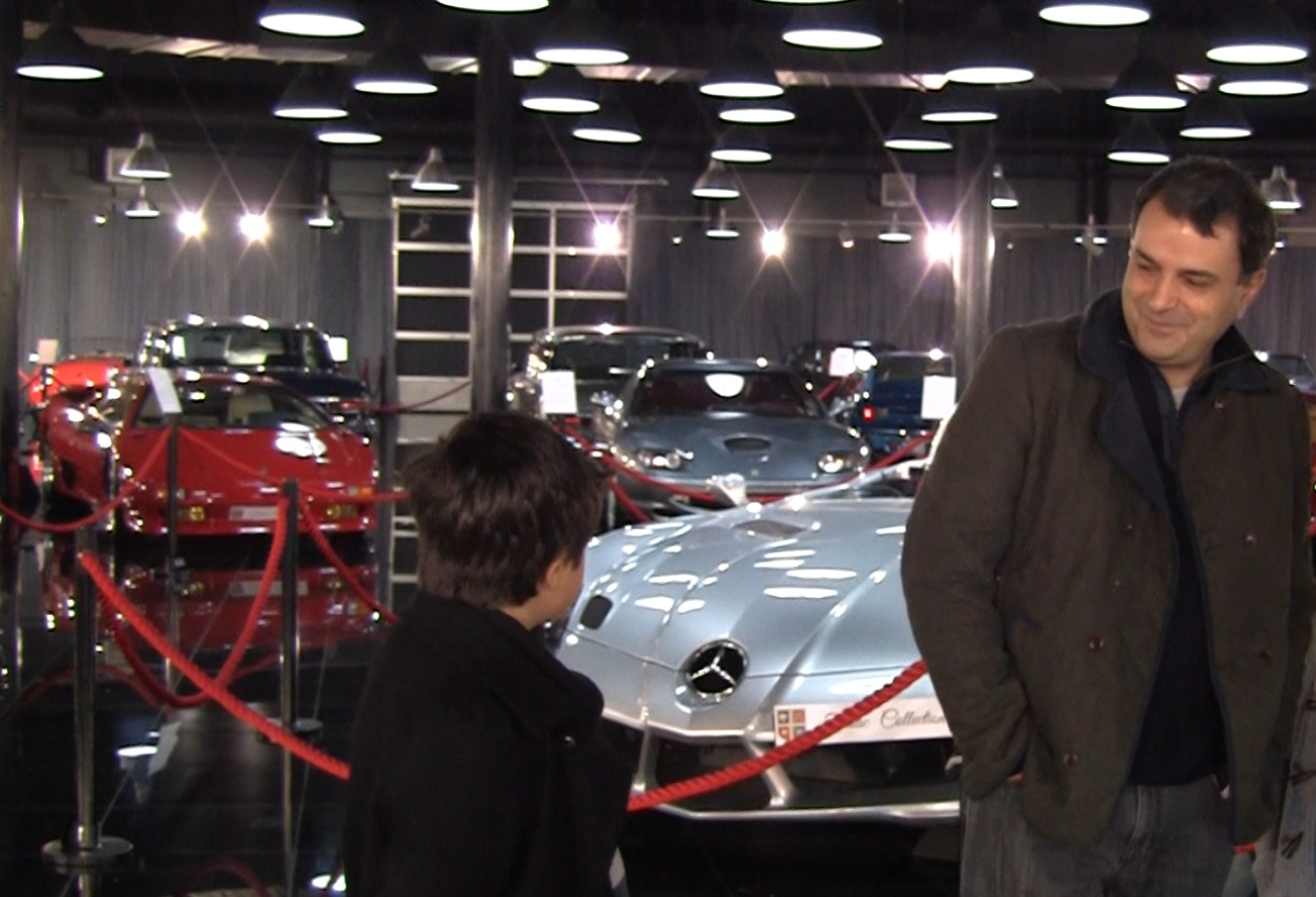 Vedeta a fost impresionata de colectia de masini, iar pe placul sau au fost Cadillac-urile din anii 50