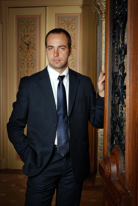 Alin Caraman ne-a povestit despre Revelionul organizat la Palatul Parlamentului