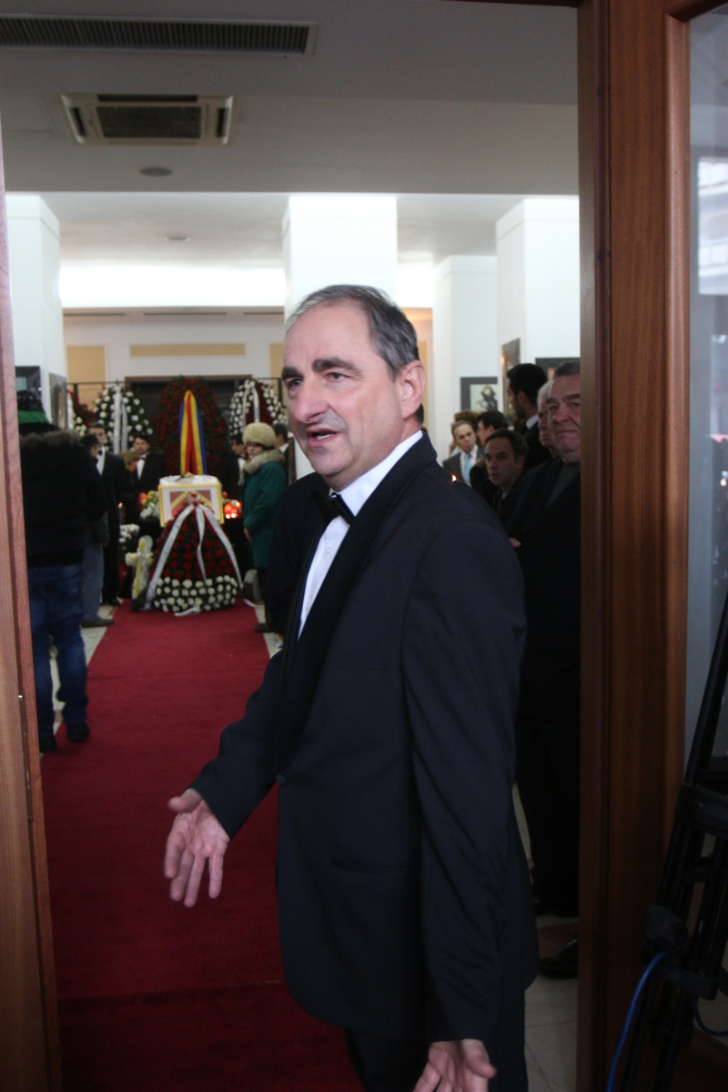 Vasile Muraru, cel care i-a fost aproape pe scena, era devastat dupa moartea lui Nae Lazarescu