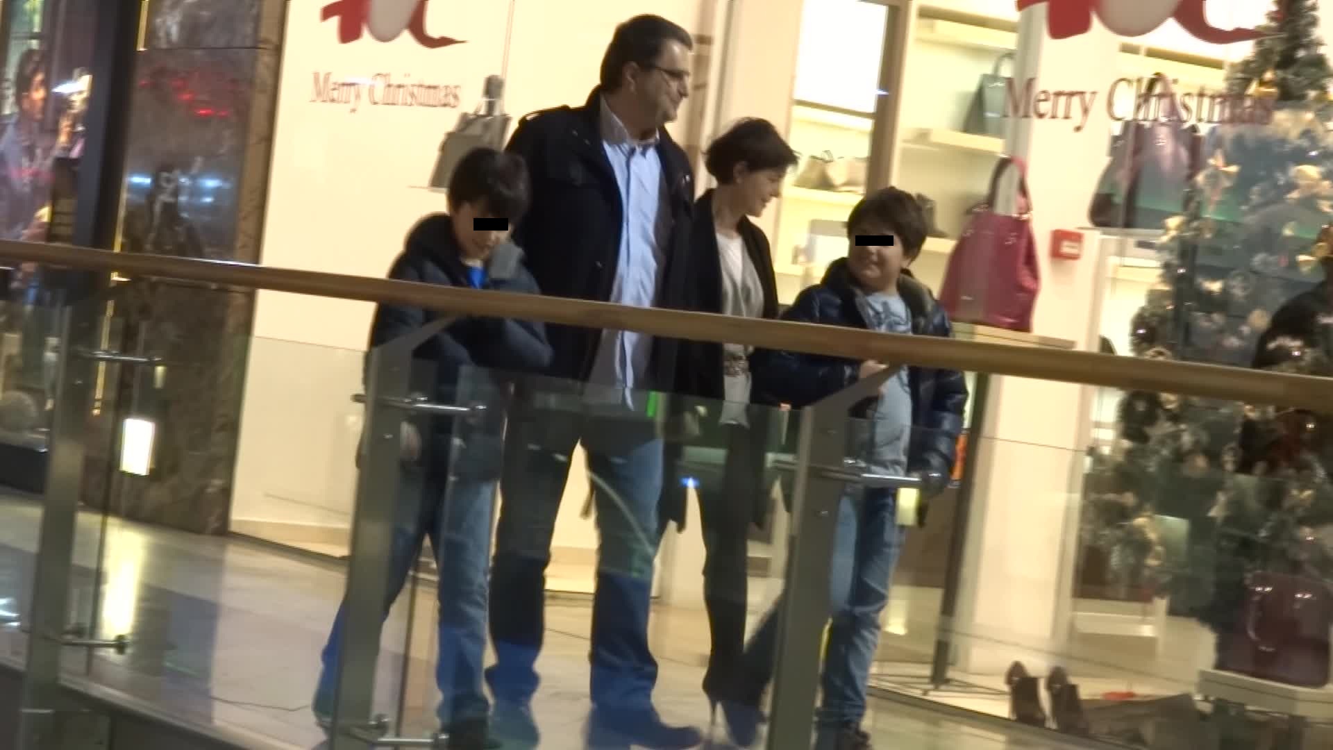 Lucian Mandruta s-a distrat de minune impreuna cu sotia si copiii sai