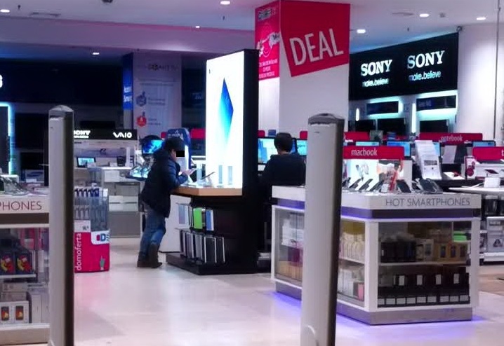 Cei doi baieti au fost ispititi de tehnologia de ultima generatie