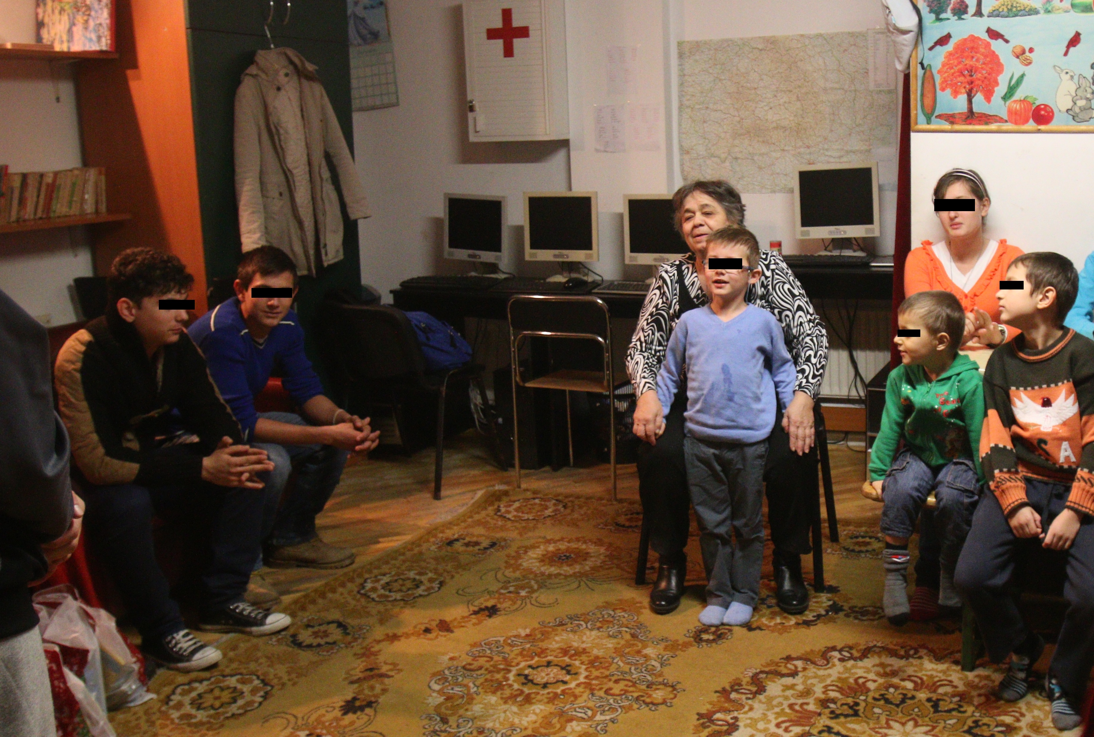 Viviana Radu se ingrijeste de 15 copii abandonati