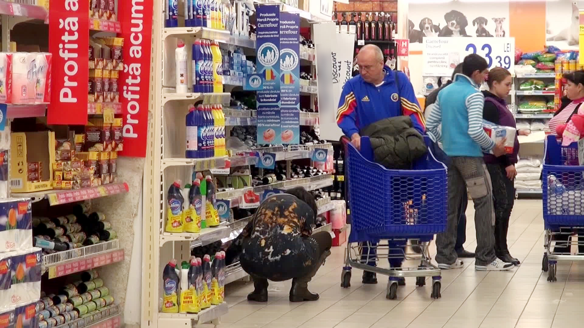 Antrenorul care a facut performanta la Steaua asteapta ca partenera sa de viata sa se hotarasca ce produse cumpara