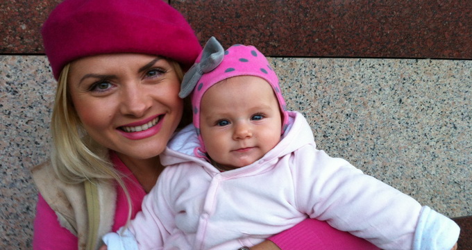 Pentru Ianna, acesta a fost primul Craciun alaturi de fiica ei, Erika Maria. Micuta tocmai a implinit sase luni