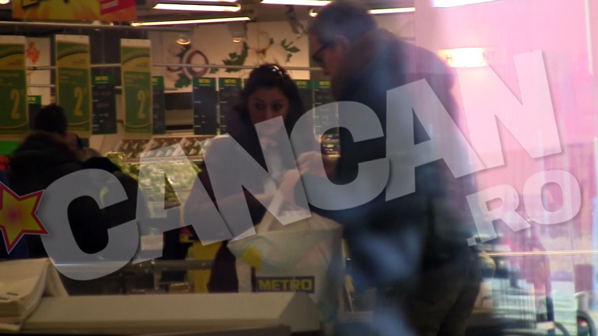 Andrei Zaharescu si iubita Cosmina au achitat impreuna cumparaturile