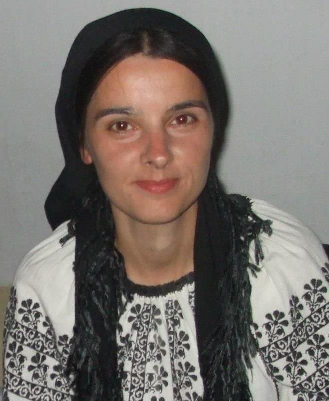 Livia Vasilica a mostenit pasiunea pentru folclor de tatal ei