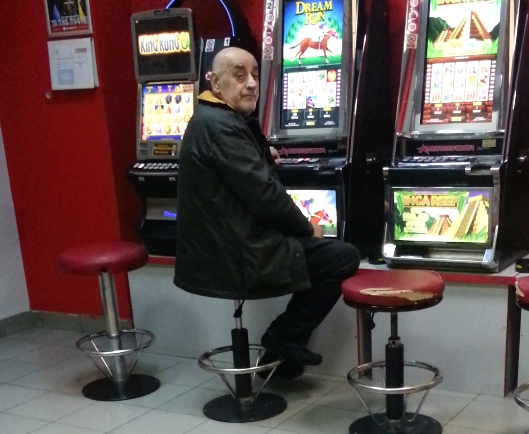 Nici persoanele publice nu au scapat de patima sloturilor