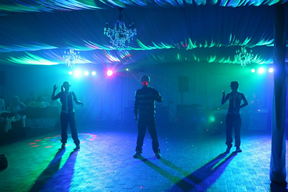 Robo este foarte cautat pentru spectacolele sale de dans sursa: arhiva personala