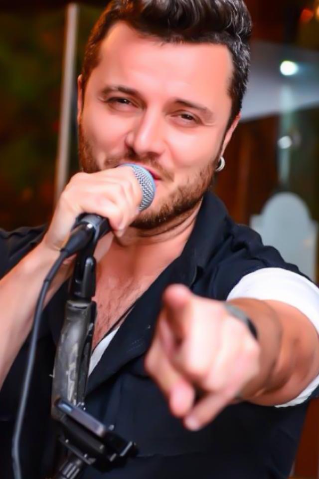 Valentina a pastrat pe contul ei de Facebook chiar si poze in care Tavi Clonda apare singur