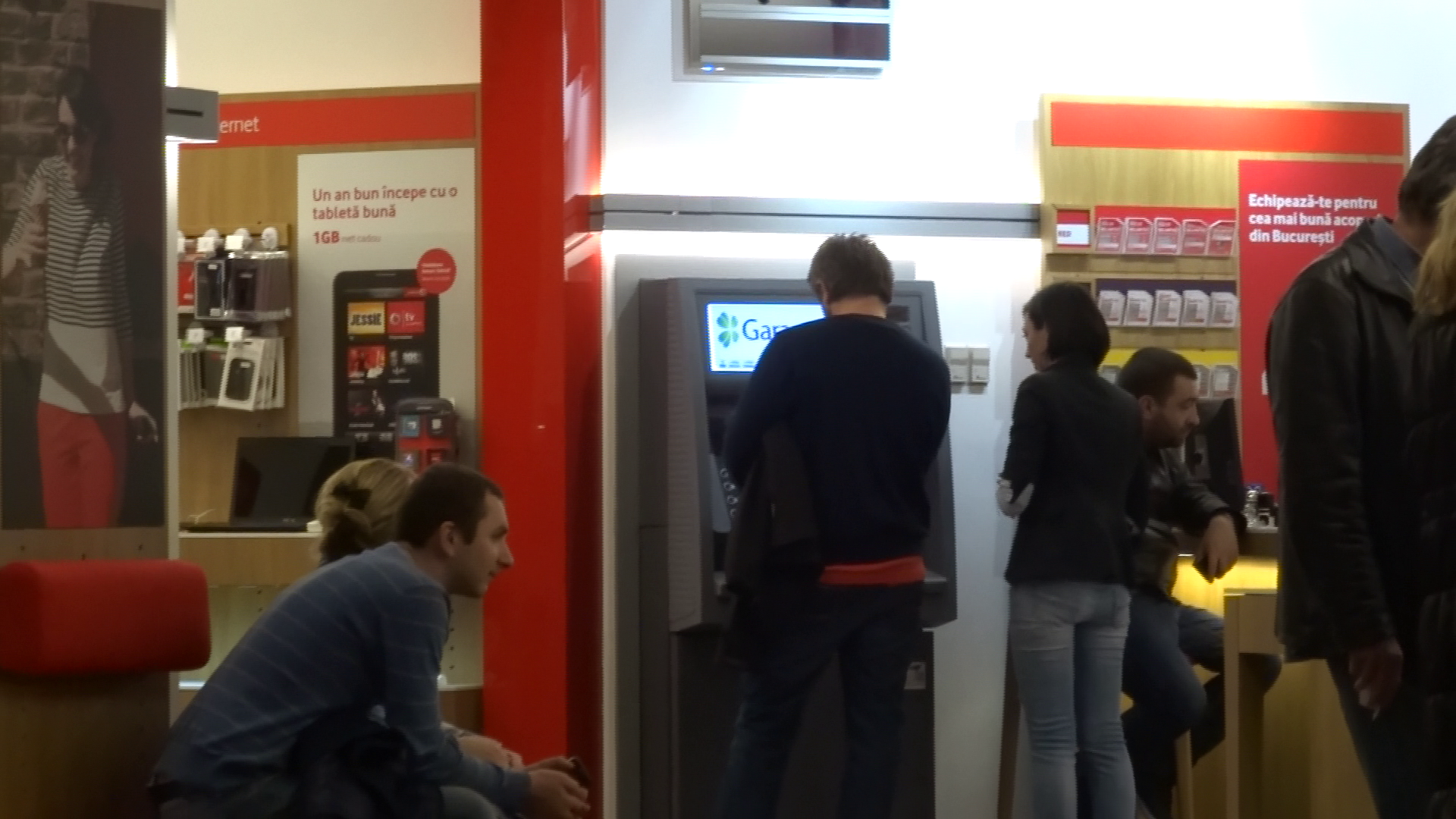 Intre timp, actorul si-a achitat pesemne si o parte din datorii