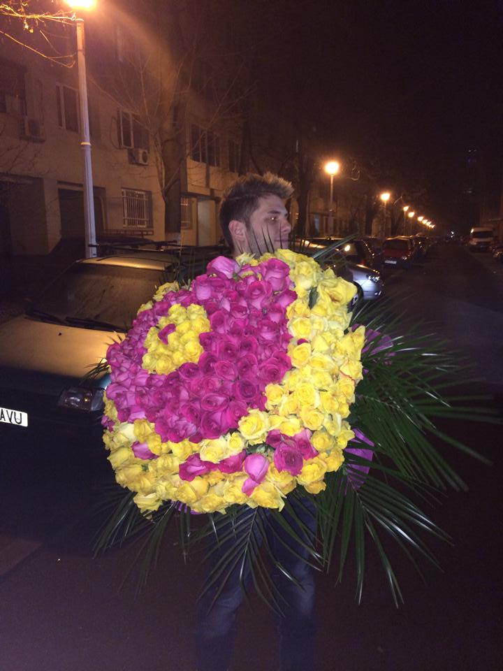 Alex Vanghelie a comandat un imens buchet de flori pentru iubita sa