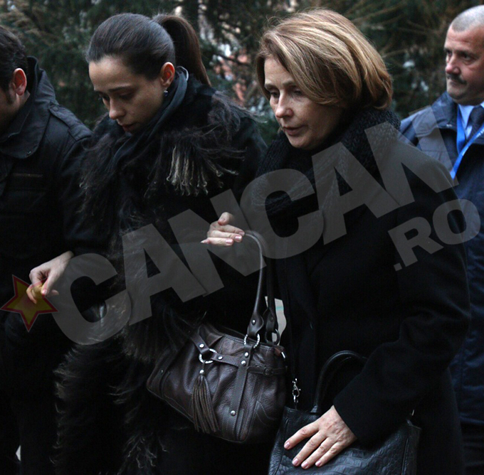 Prima sotie a lui Adrian Iovan, Valeria Grigore (dreapta), alaturi de fiica ei, Irina Iovan (dreapta)