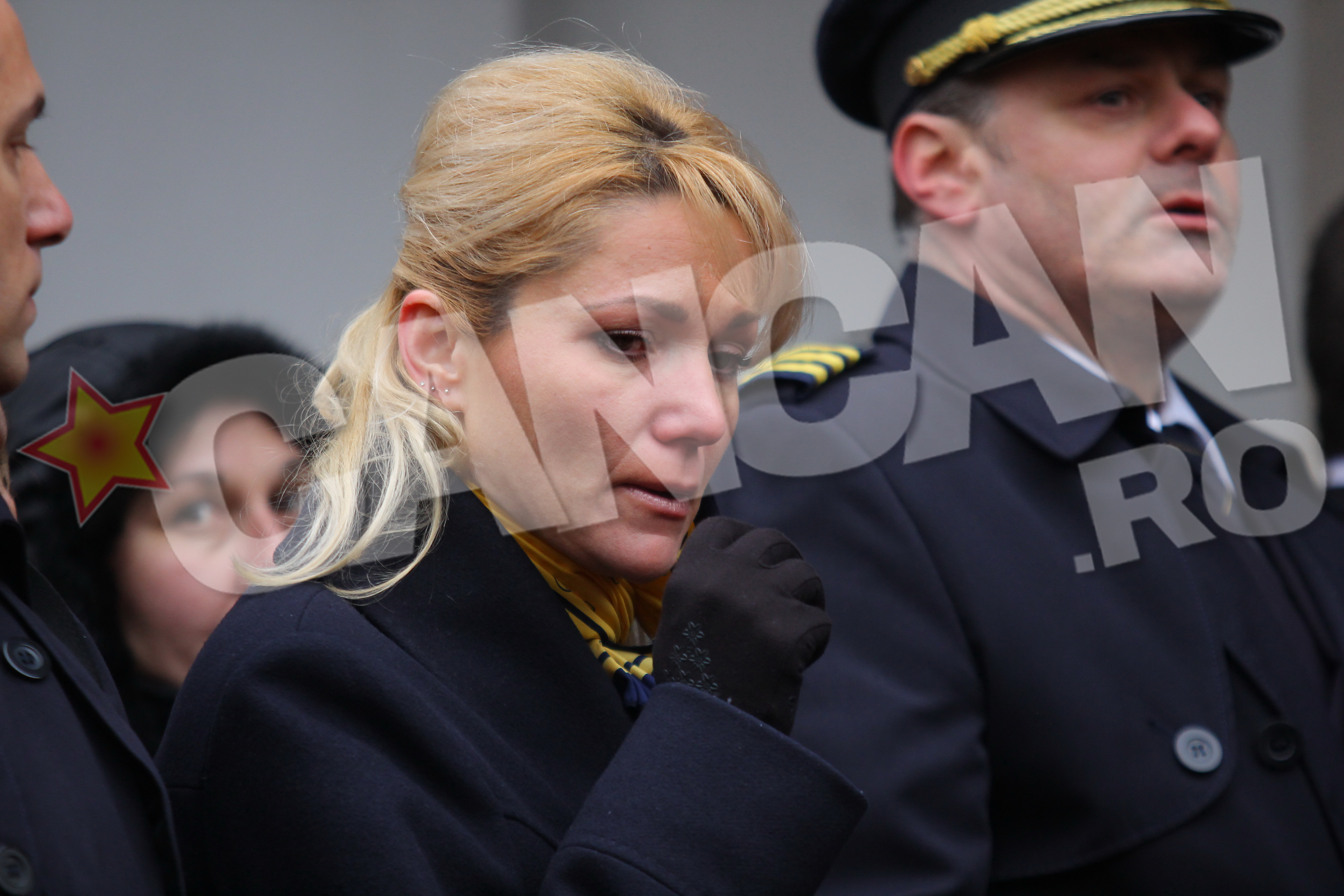 Iovan a fost iubit de stewardesele cu care lucra. Despartirea de pilot e grea pentru oricare dintre ele...