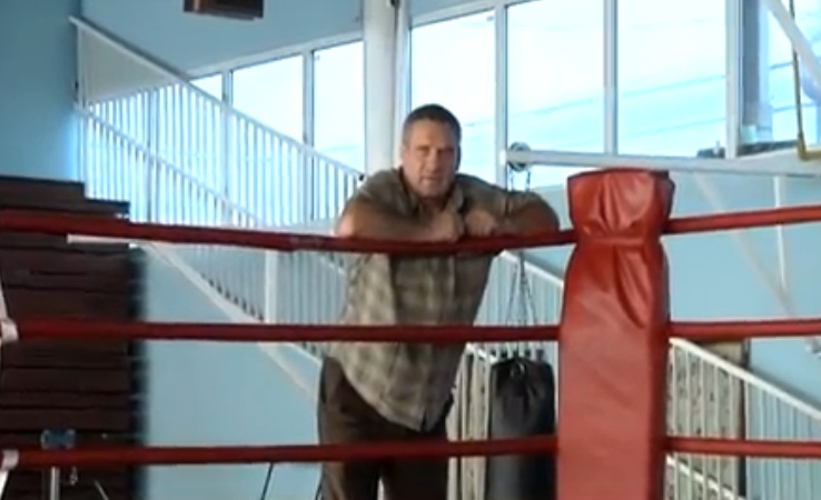 Antrenorul a trecut printr-o interventie chirurgicala care il va forta sa stea departe, pentru o perioada, de sala de box