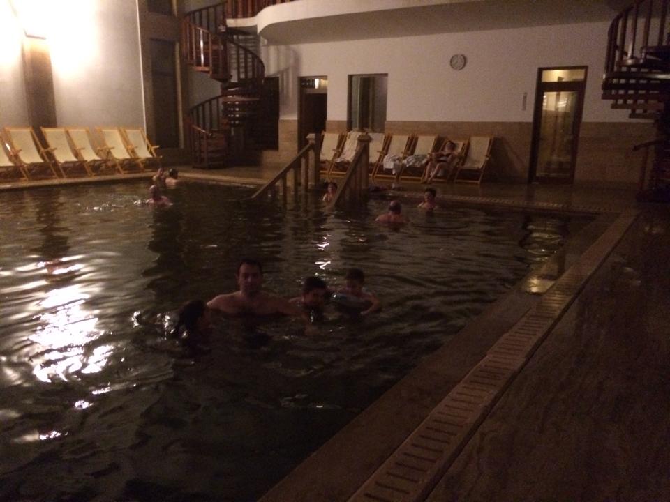 Daniel Cioaba alaturi de copiii sai