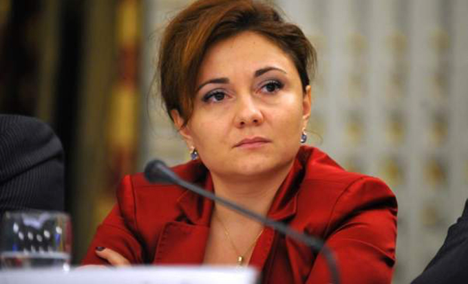 Cristina Traila - fosta sefa de la Achizitii Publice