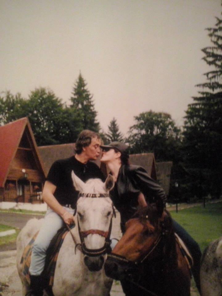 Marele actor i-a impartasit si sotiei lui pasiunea pentru echitatie