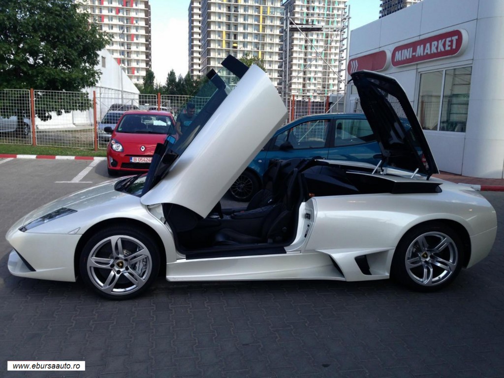 Bolidul a fost scos la vanzare pe un sire de anunturi auto