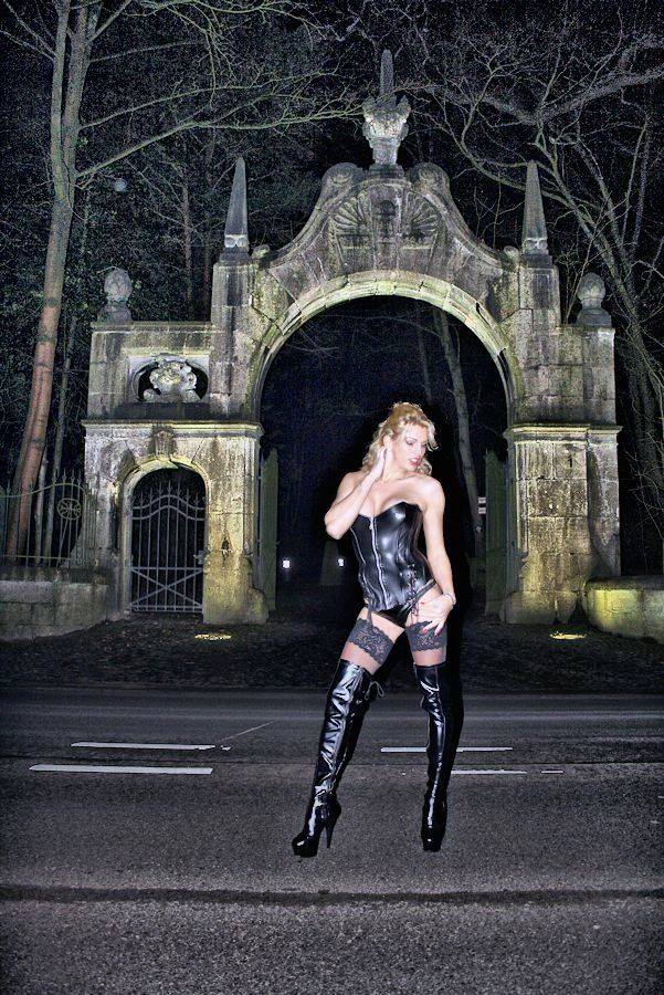 Transexualul s-a dezlantuit intr-un pictorial incendiar