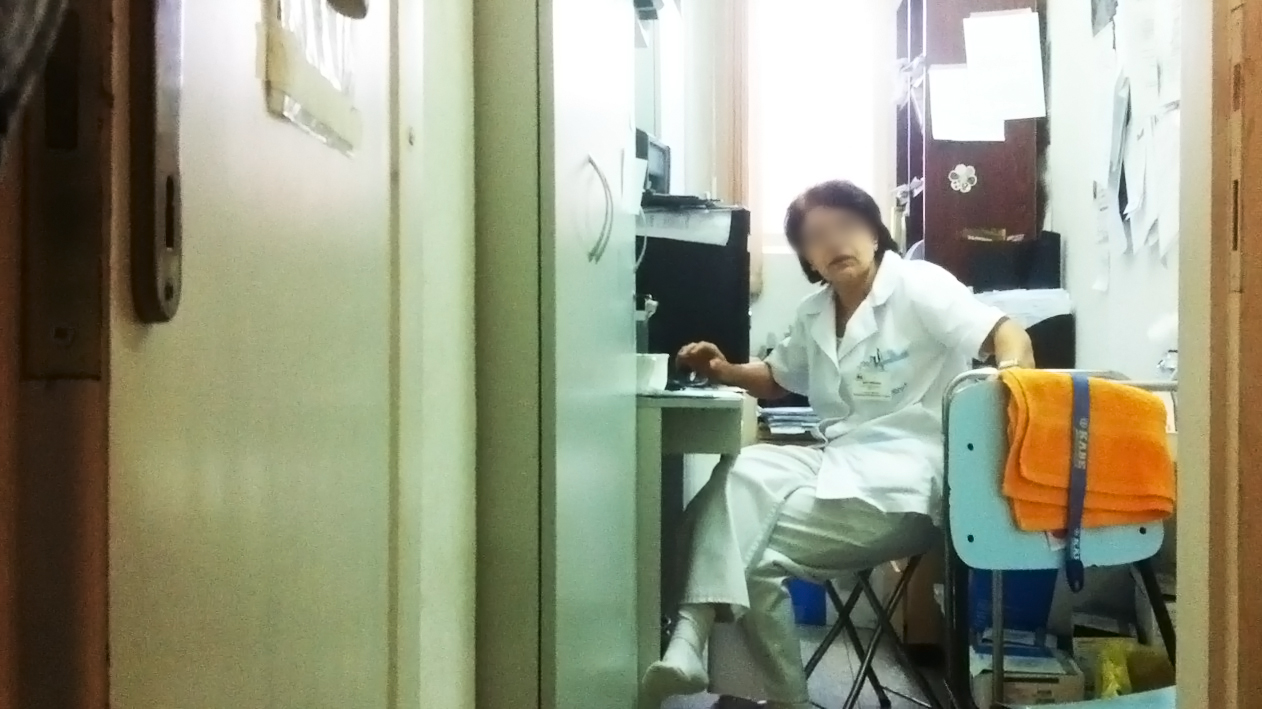 Femeia care pretinde un miliard de euro de la stat lucreaza ca asistenta medicala