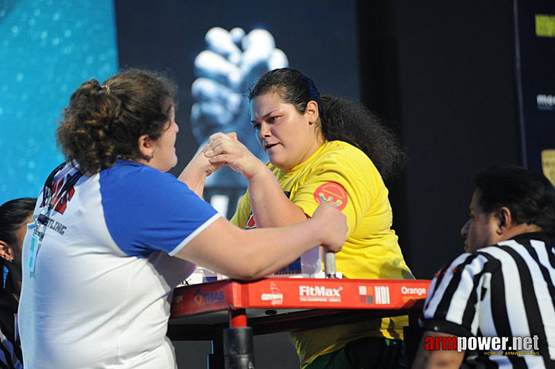 Sora lui Paul, Simona, este campioana la skandenberg