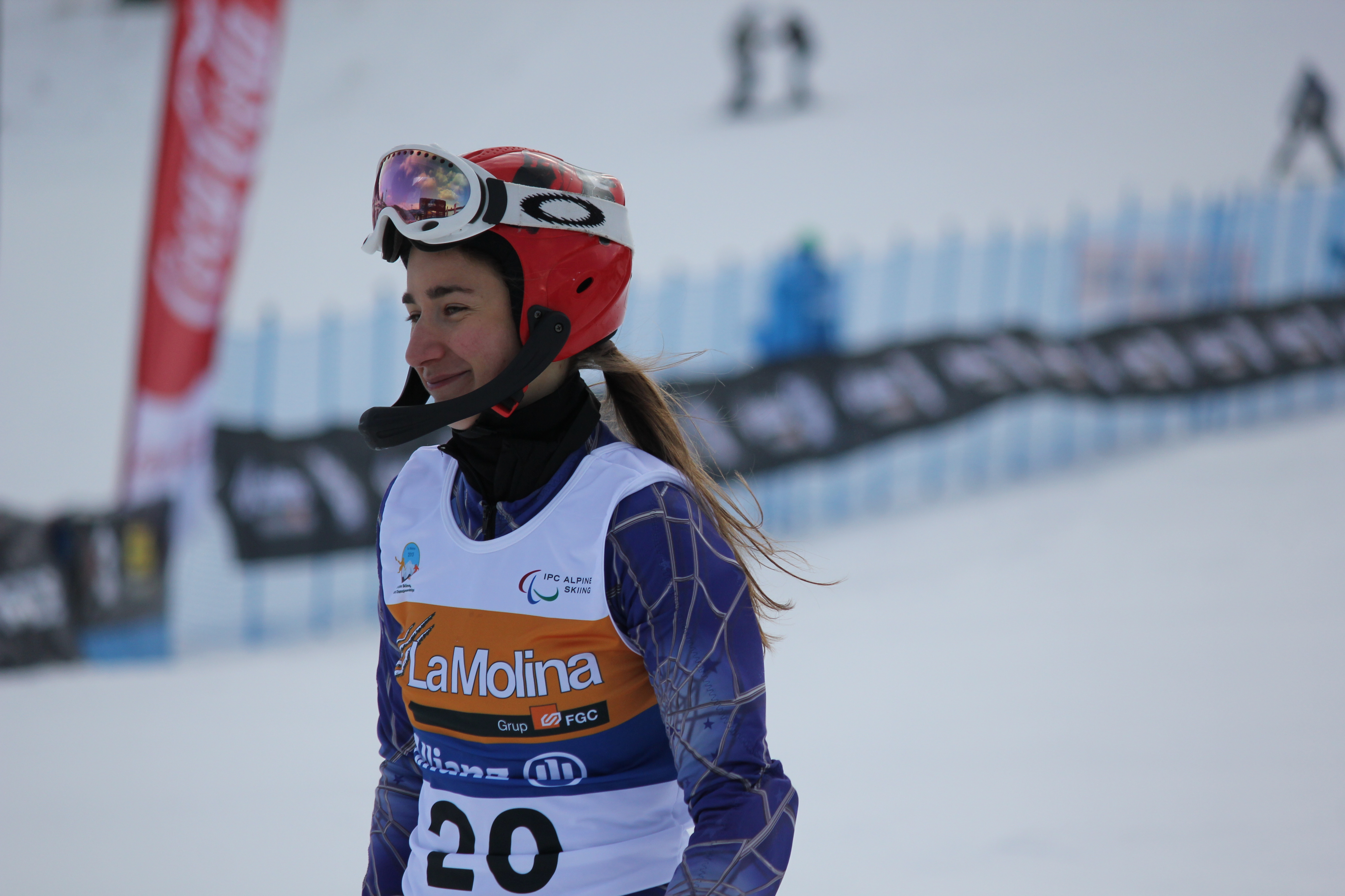 Laura isi dorete sa devina medic