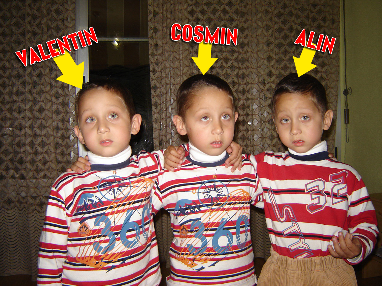 Cei trei fratiori din Teleorman seamana ca... trei picaturi de apa