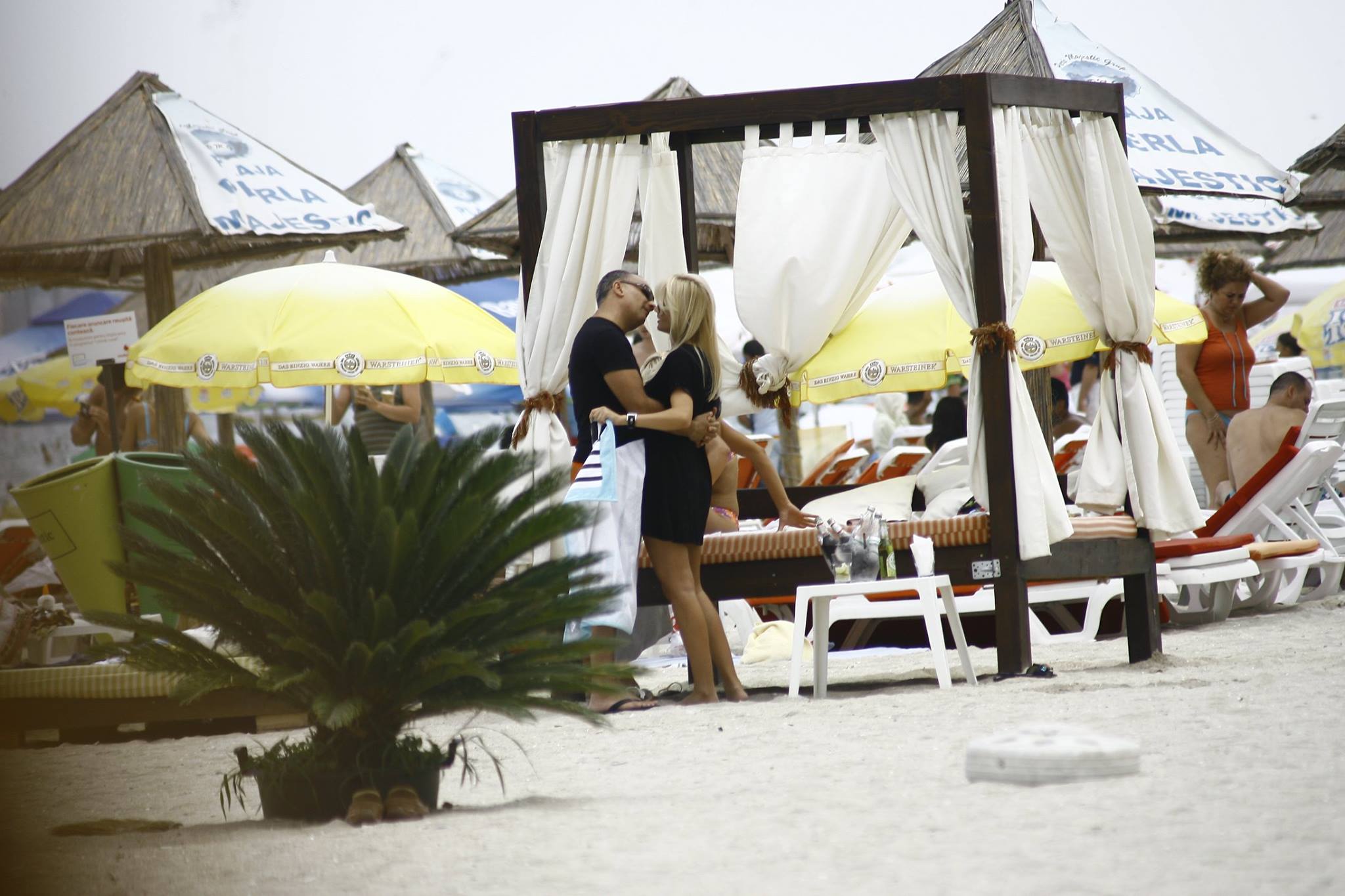 Alina Crisan cu prietena ei si iubitul