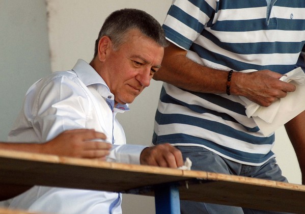 Mircea Sandu arata extrem de slabit imediat dupa operatia pe colon din 2010