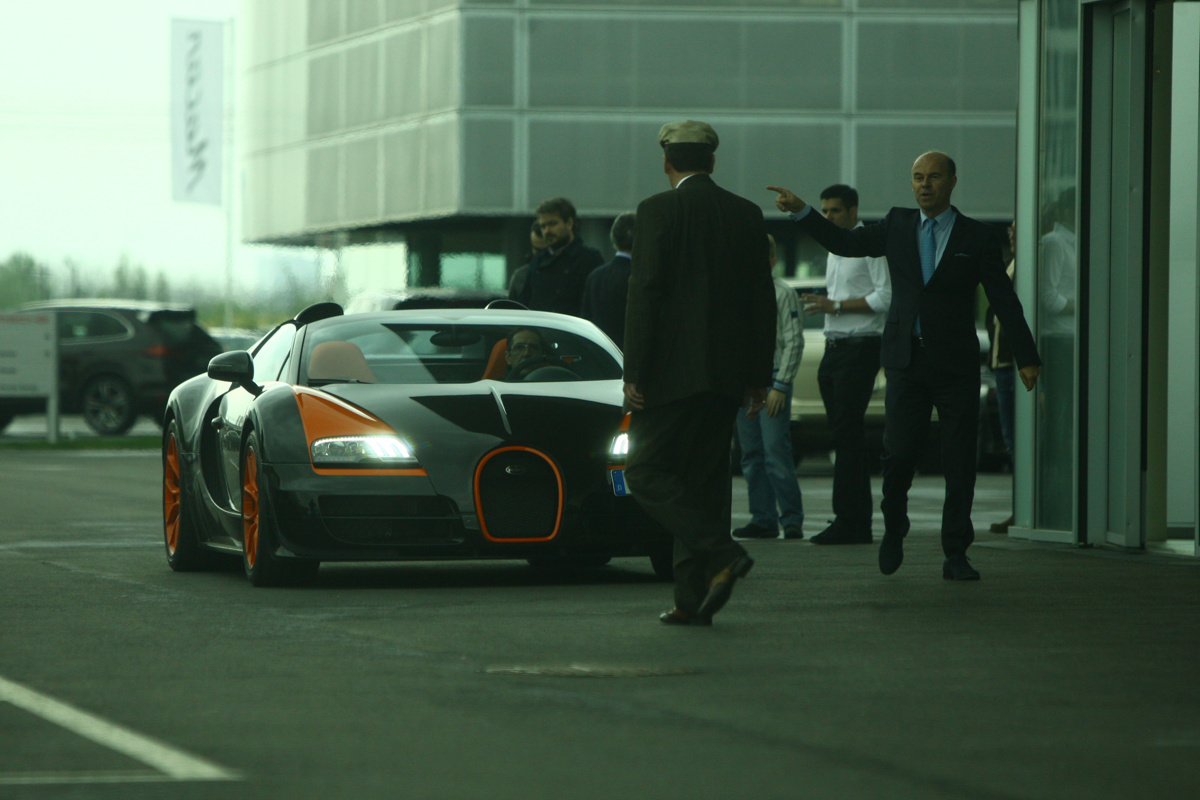 Nicorescu a intrebat daca bolidul poate fi decapotat