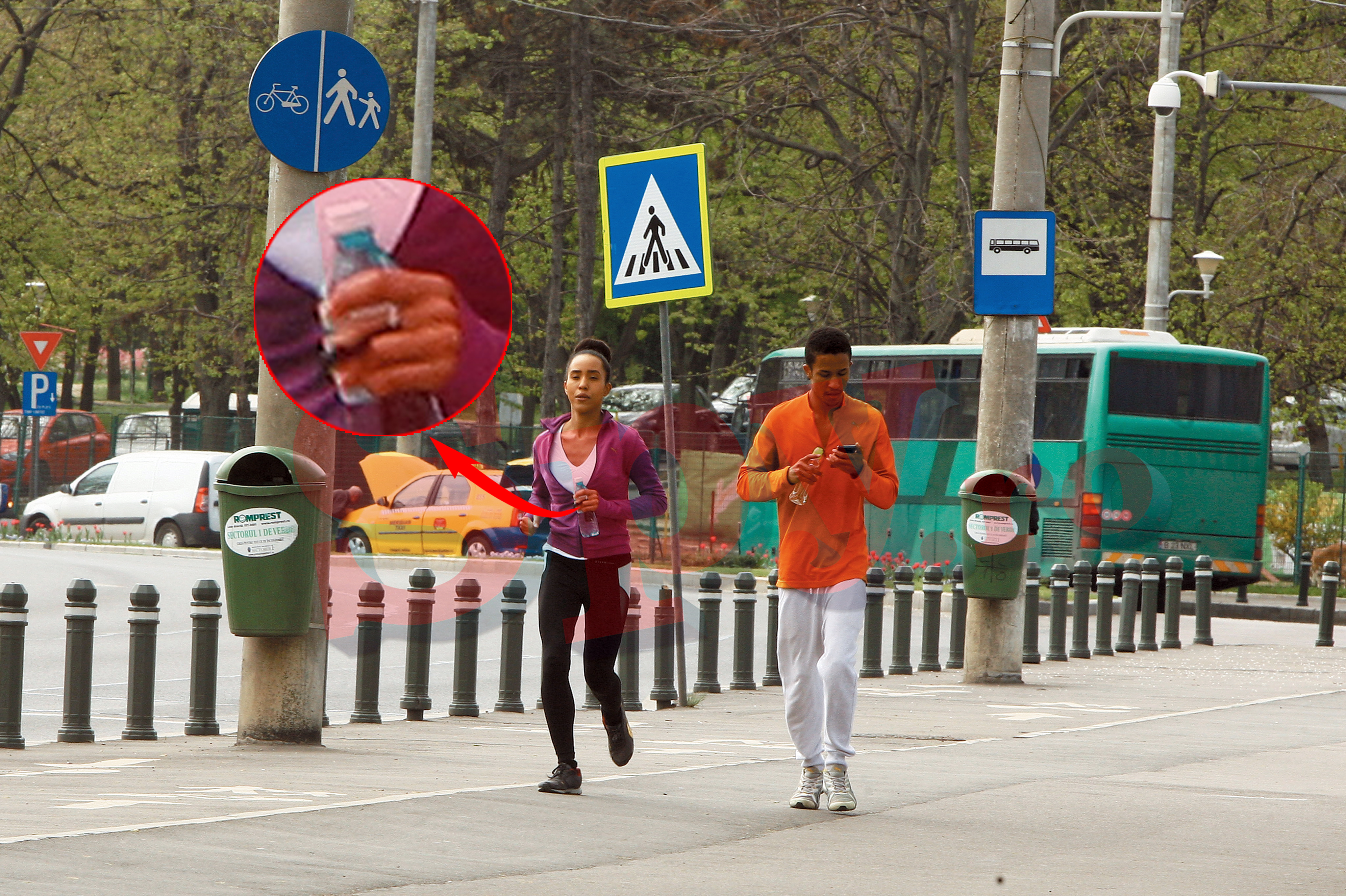 Ana poarta inca pe deget verigheta