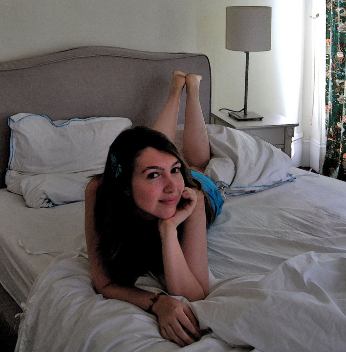 Marina are 24 de ani si studiaza in Canada