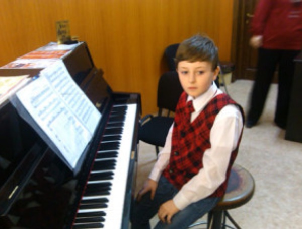 Micutul geniu a ramas in grija profesorilor