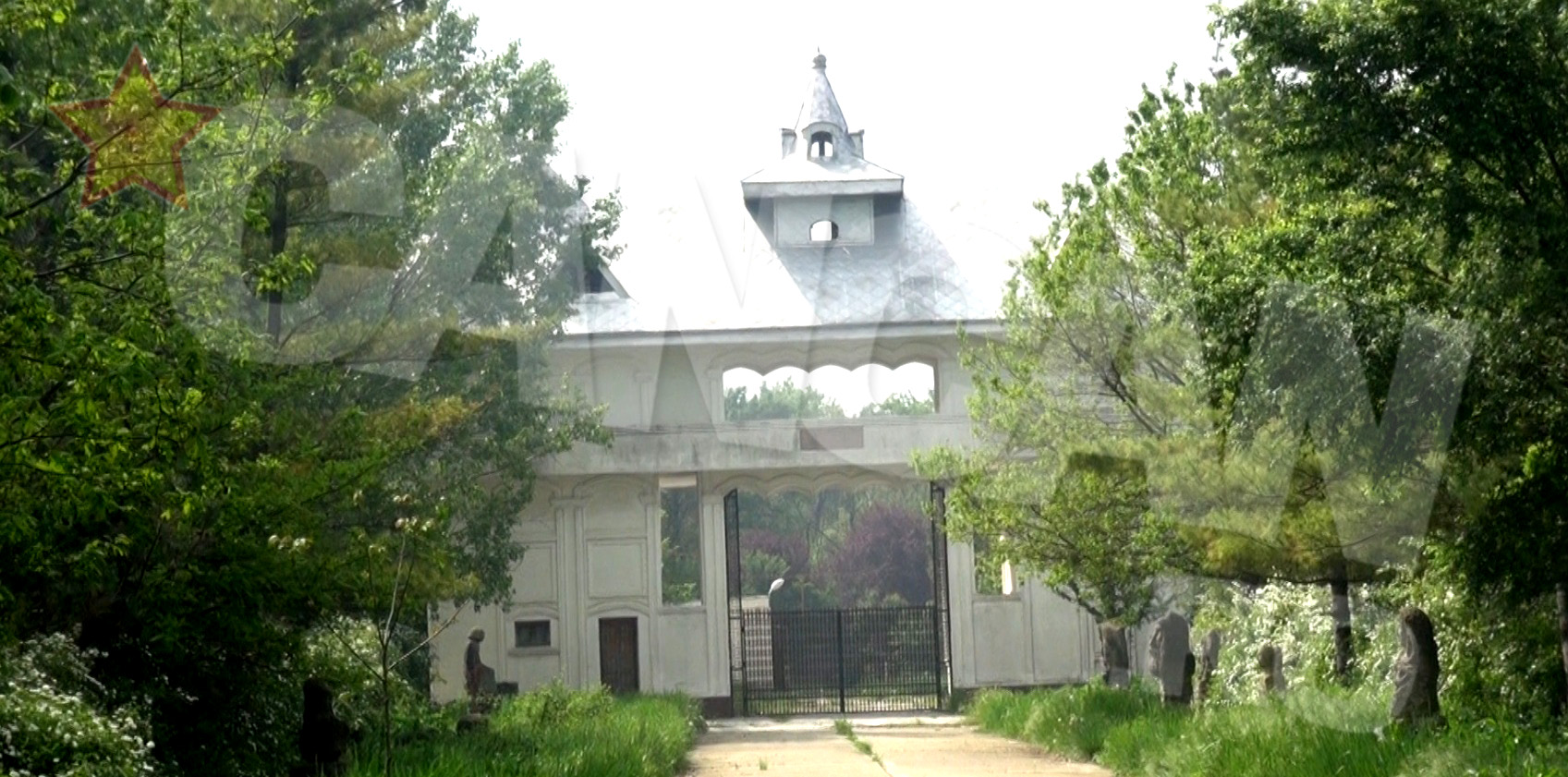 Cetatea are lacatul pus la intrare