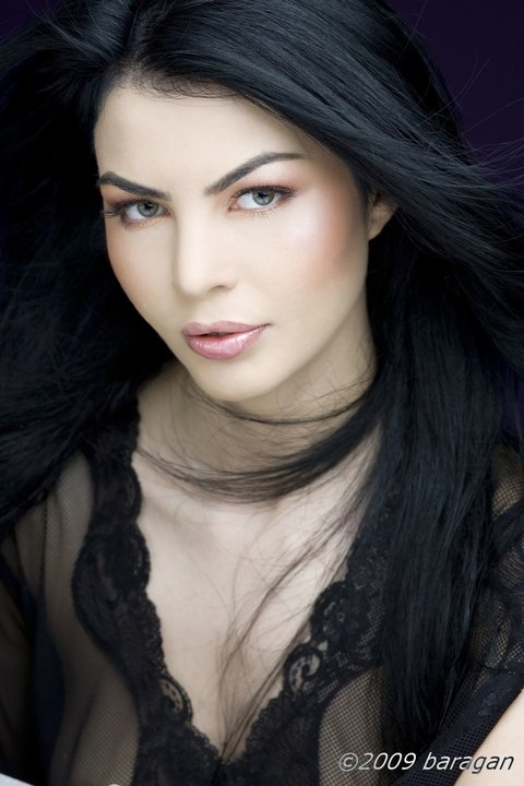 Marinela Avadani ia lectii de actorie la Dubai