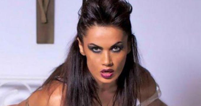 Bruneta a fost surprinsa in timp ce incasa 10.000 de euro de la medicul Marek Valcu