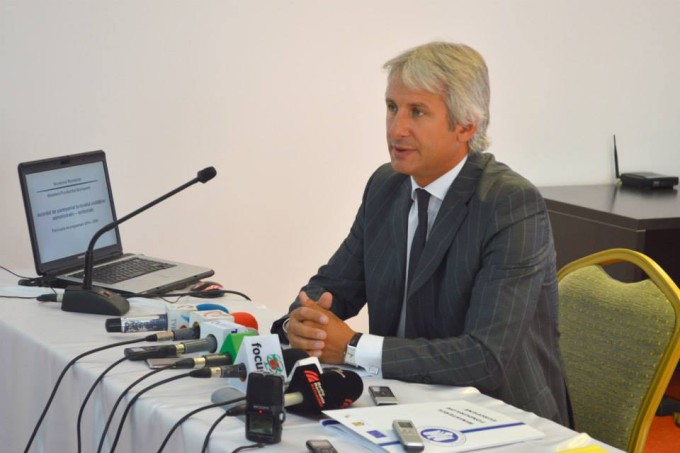 Dupa ce a divortat, ministrul Eugen Teodorovici, un barbat in aparenta integru, a dat iama in femei