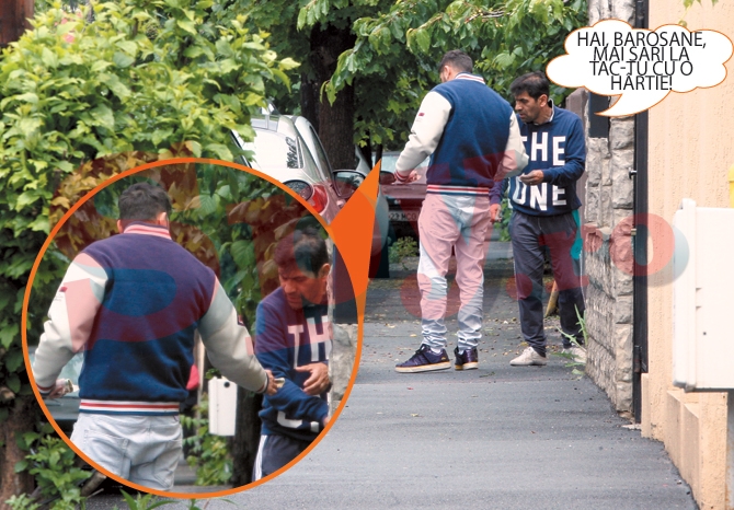 Connect-R scoate un somoiog de bani din buzunar pentru a-i da tatalui