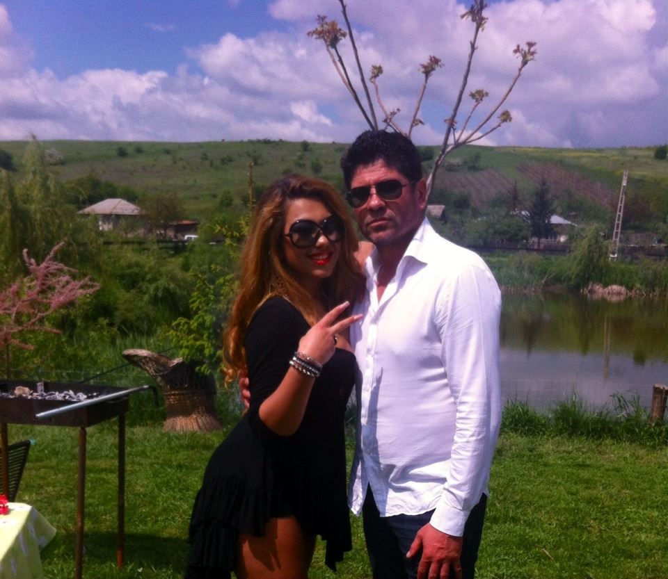 Roxana a petrecut 1 mai alaturi de Ogica