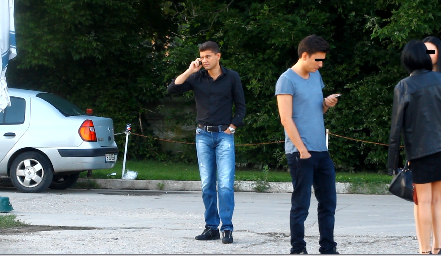 Politicianul s-a chinuit vreme de cateva minute sa gaseasca o cursa libera