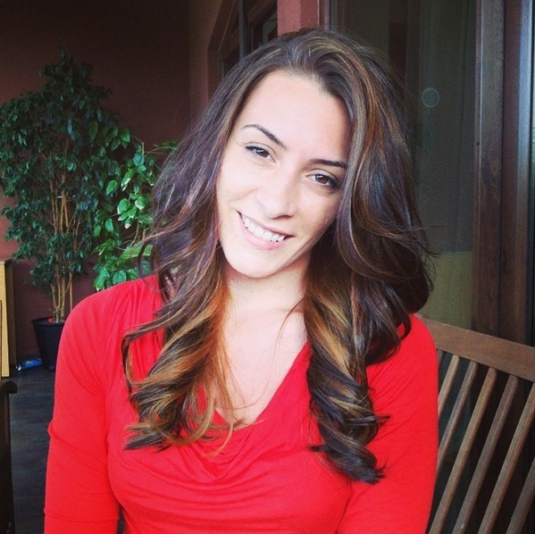 Catalina se pregateste sa imbrace rochia de mireasa