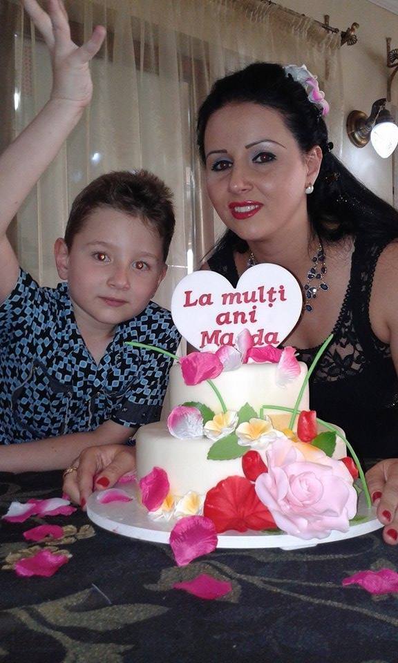 Magda a primit de la iubit un tort fix pe gustul ei