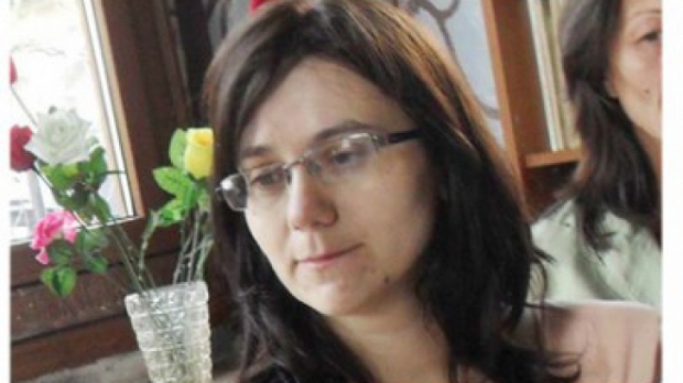 Steluta a absolvit Facultatea de Limbi Straine