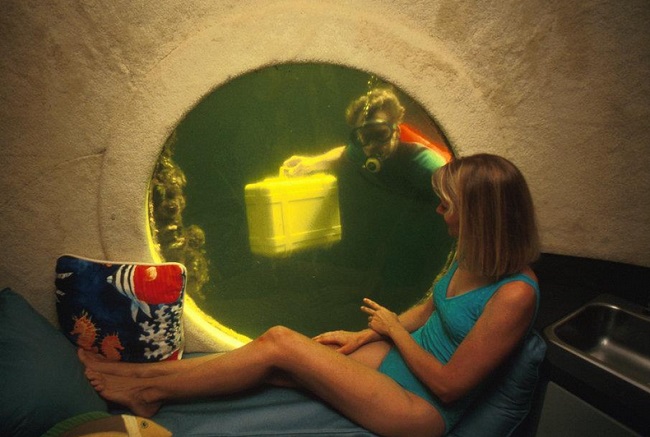 Jules' Undersea Lodge a fost, initial, laborator