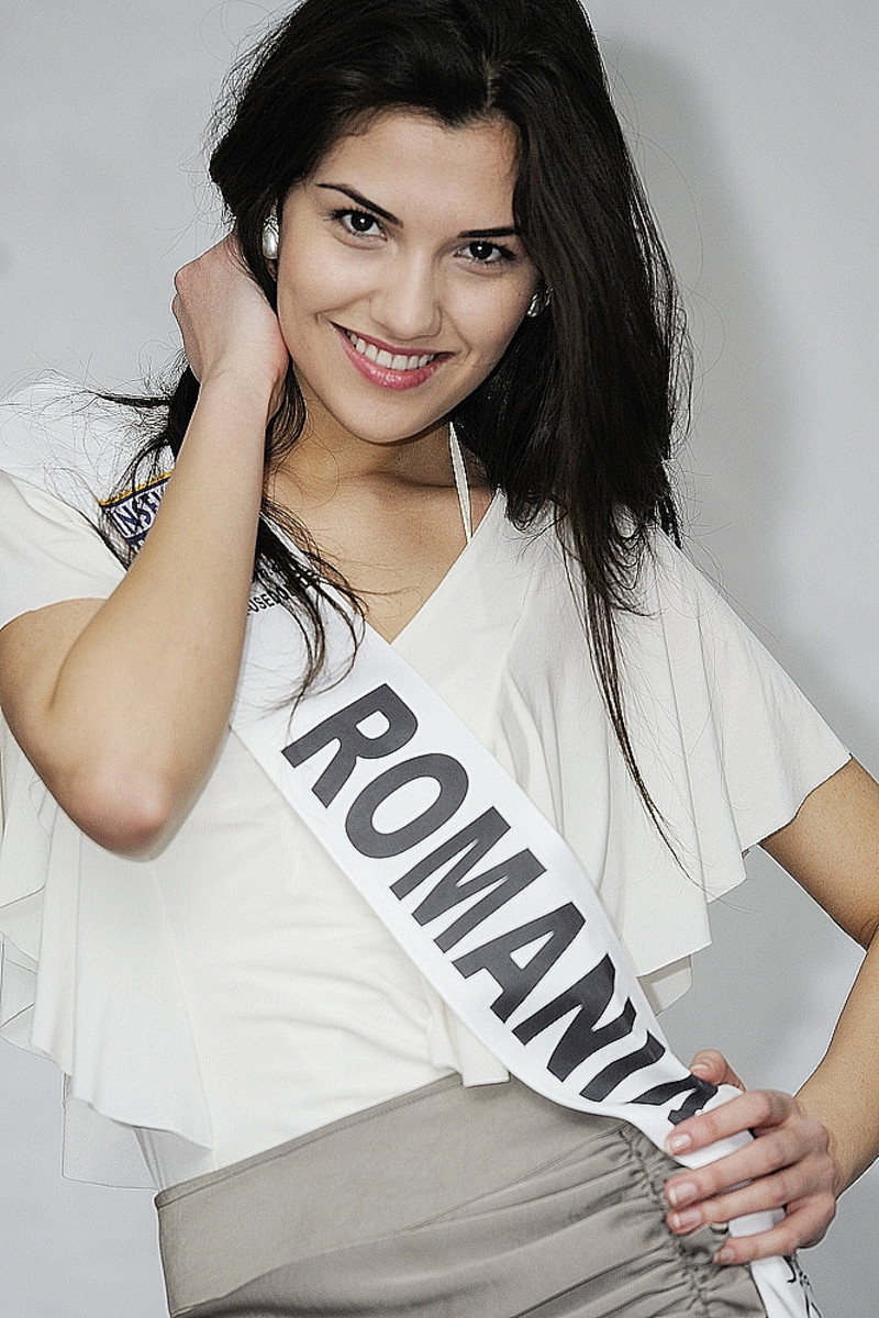 Violeta a lucrat intr-o pizzerie inainte de a castiga titlul de Miss