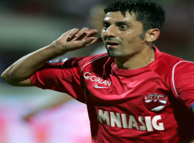 In cariera sa, Danciulescu a jucat la trei echipe in strainatate: Altay Izmir, Shandong Luneng si Hercules Alicante