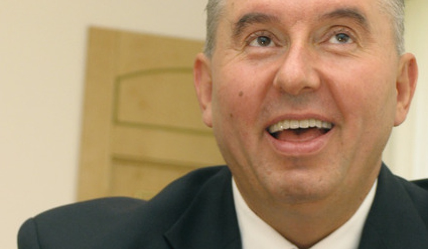 Viorel Micula a 'adoptat