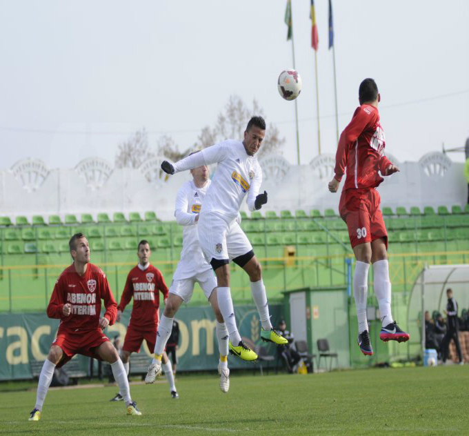 Pe vremea in care evolua pentru Universitatea Cluj, Cordos era considerat unul dintre cei mai talentati tineri fundasi din tara