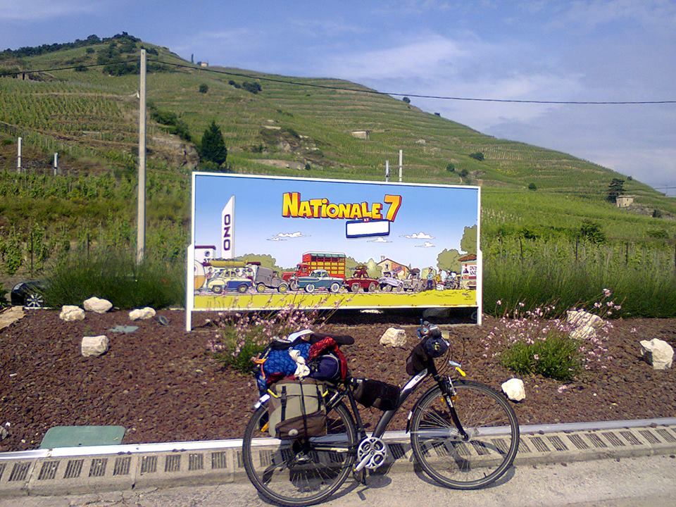 Edward a plecat sa faca inconjurul Europei